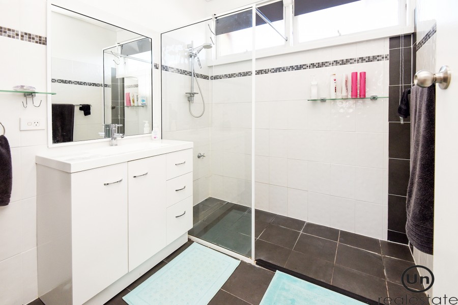 4/18 Combine Street, Coffs Harbour - Laundry