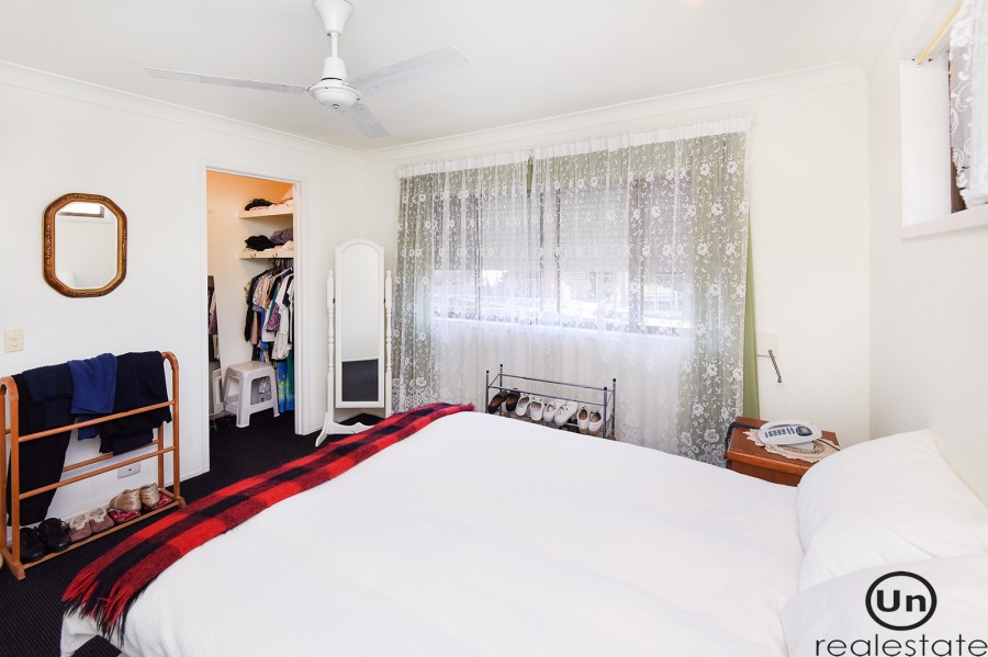 2/16 Wybalena Crescent, Toormina - Bedroom