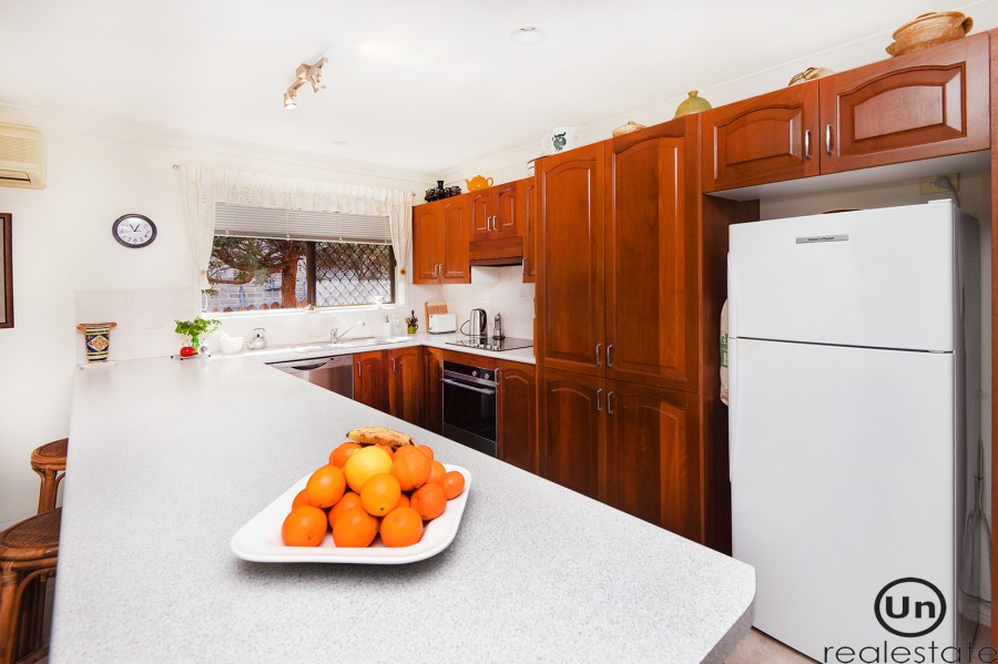 2/16 Wybalena Crescent, Toormina - Kitchen