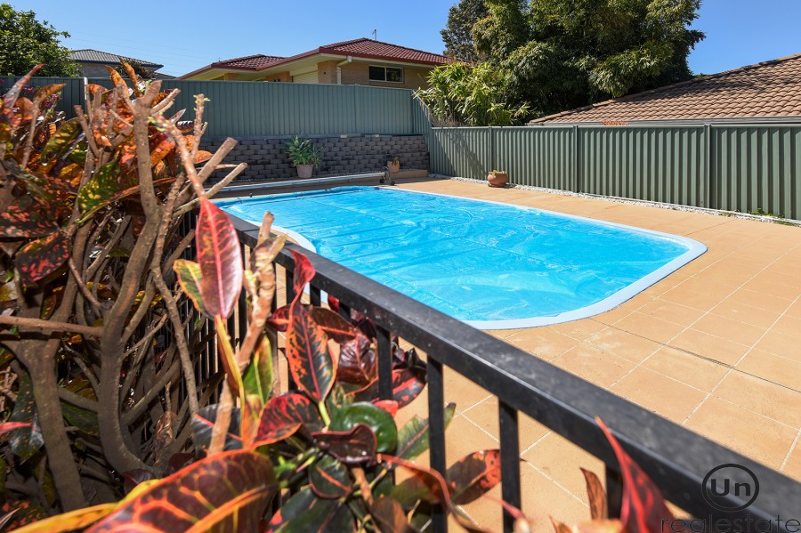 5 Rutland Street, Bonville - Pool