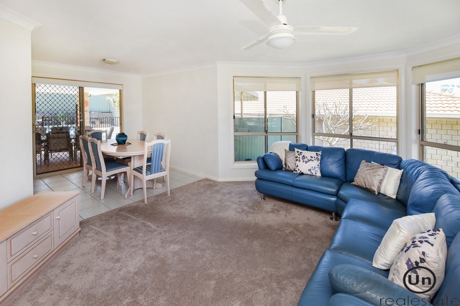 5 Rutland Street, Bonville - Lounge/Dining