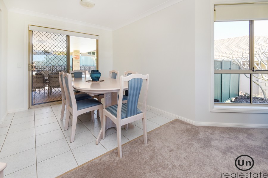 5 Rutland Street, Bonville - Dining