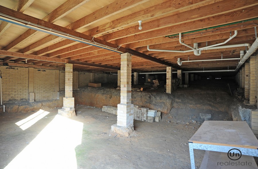 6 Kearn Close, Boambee East - Underhouse Storage/w