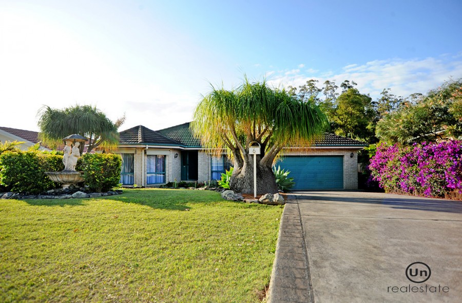 6 Kearn Close, Boambee East - Front of house
