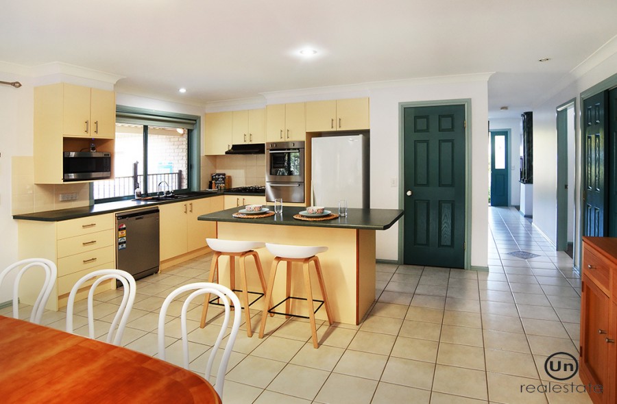 6 Kearn Close, Boambee East - Kitchen/Dining