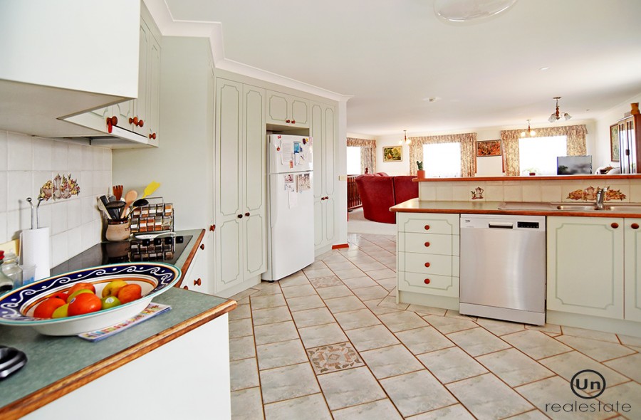3 Strawberry Close, Woolgoolga - Kitchen