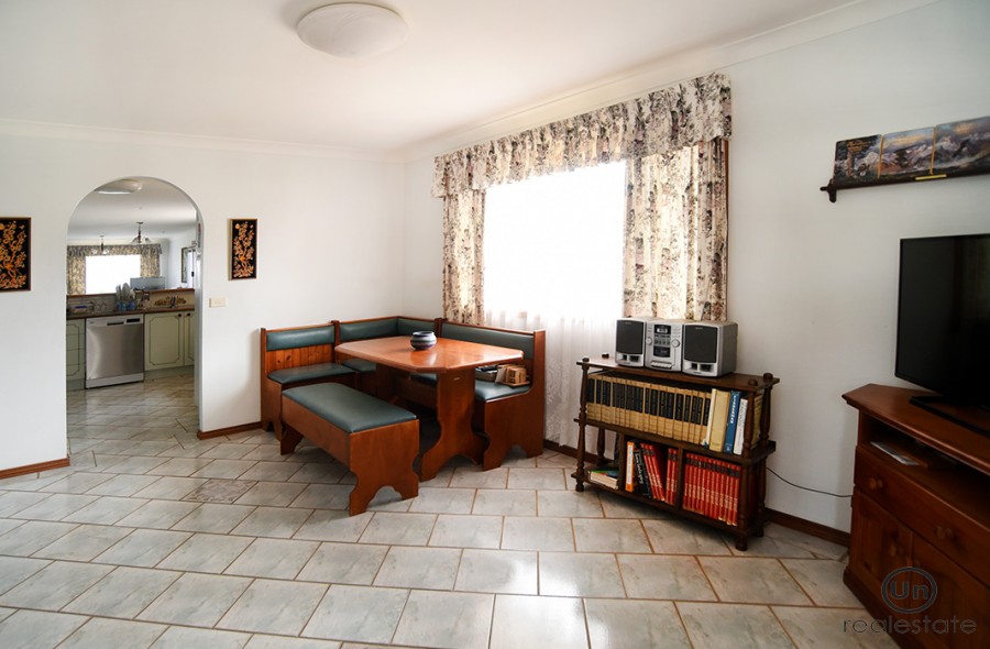 3 Strawberry Close, Woolgoolga - Living area