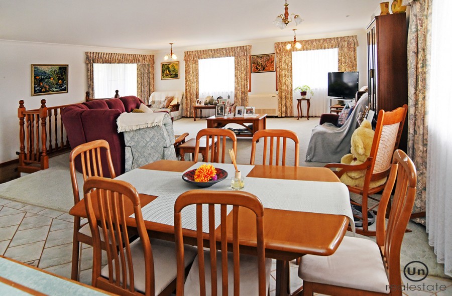 3 Strawberry Close, Woolgoolga - Dining