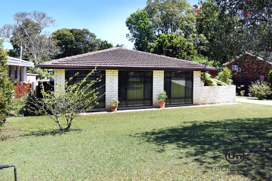 20 Gillibri Crescent, Sawtell - Front of House
