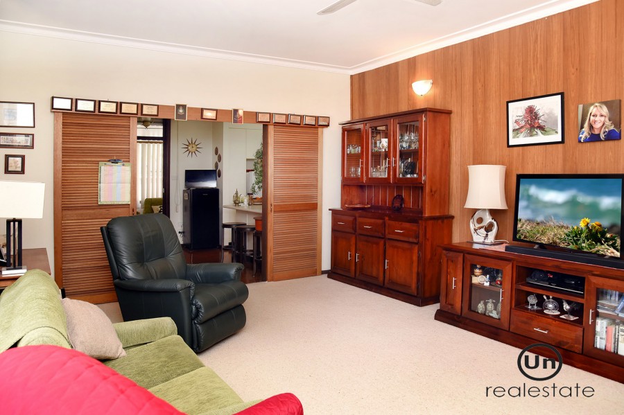 20 Gillibri Crescent, Sawtell - Lounge / Living