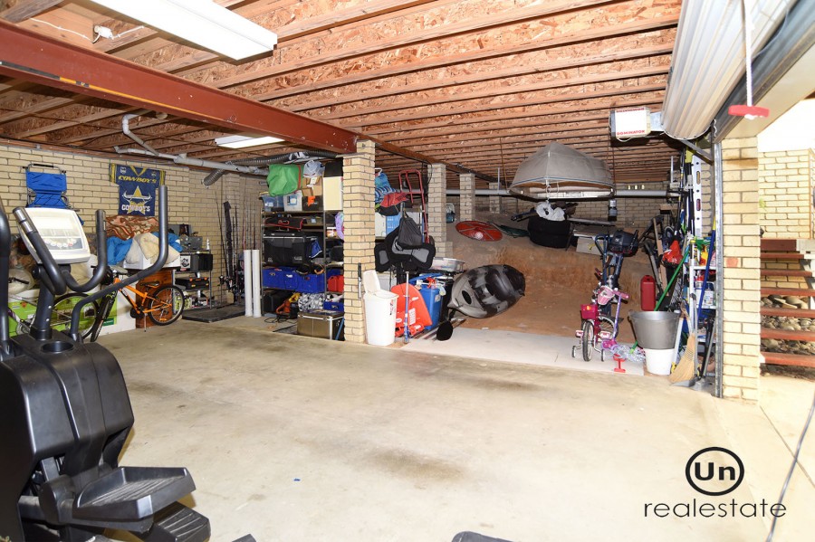 16 Crescent Street, Boambee East - Storage / mans 