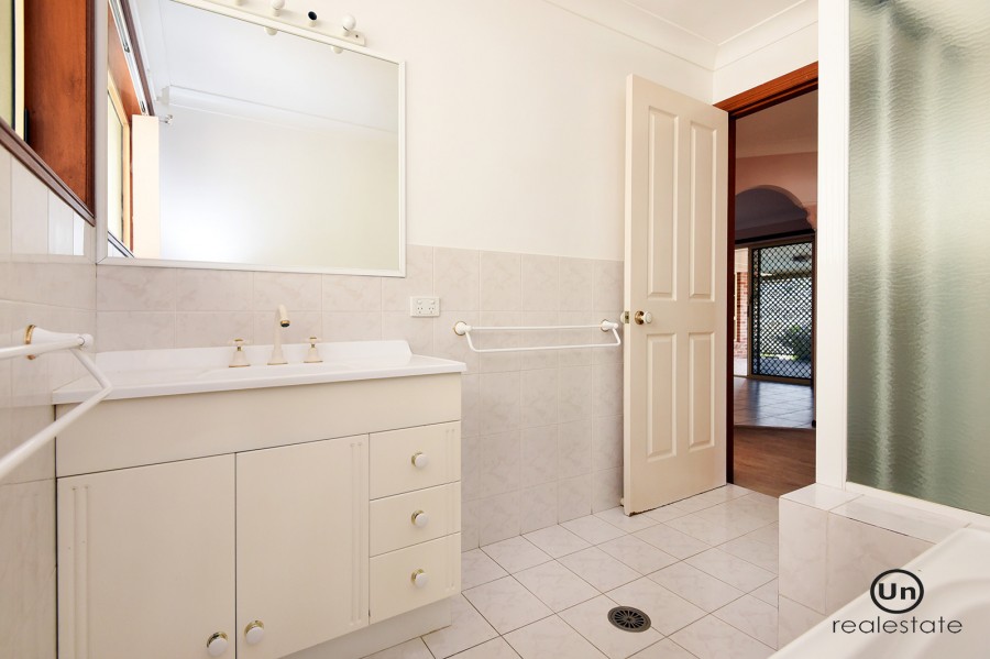 3 Cocos Palm Close, Boambee East - Bathroom