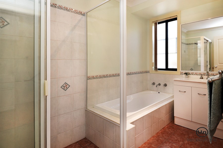 25 Cuthbert Street, Boambee East - Bathroon with b