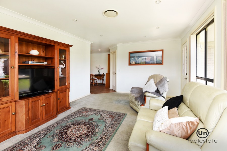 25 Cuthbert Street, Boambee East - Lounge