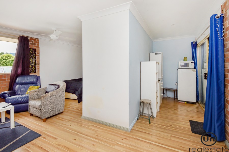 18 Cordwell Grove, Boambee East - Living