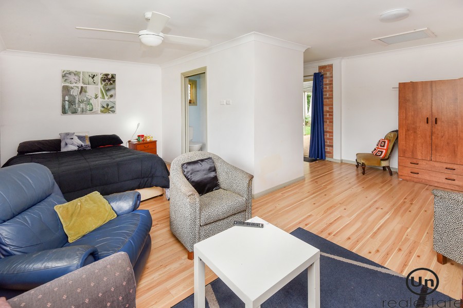 18 Cordwell Grove, Boambee East - Living