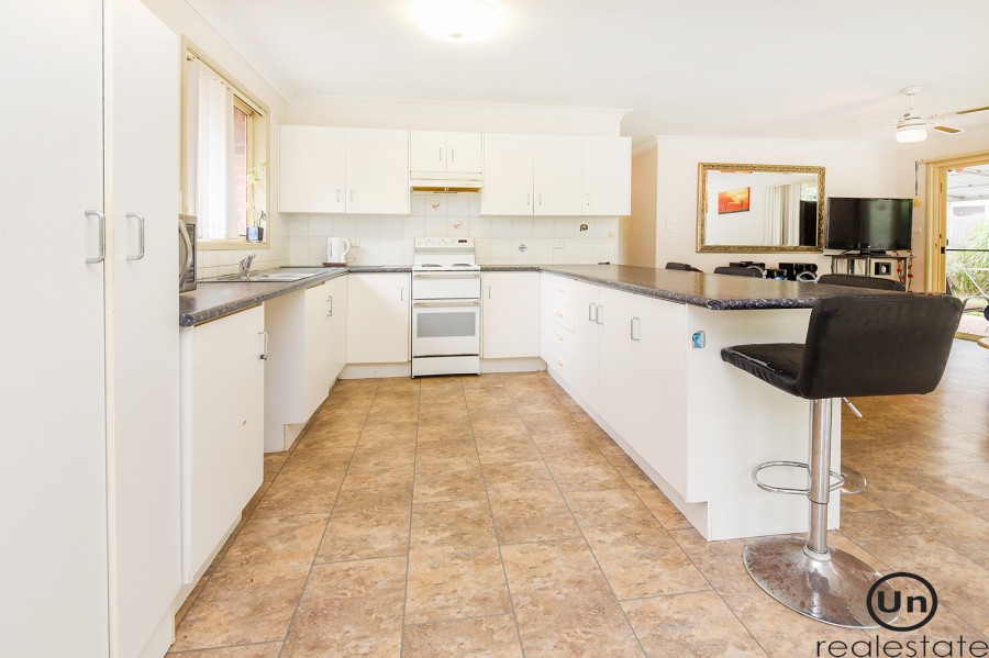 18 Cordwell Grove, Boambee East - Kitchen