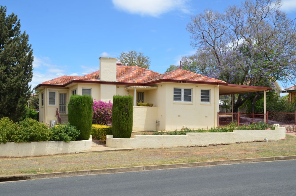 23 Kent Street, Tamworth > Kelly's Real Estate