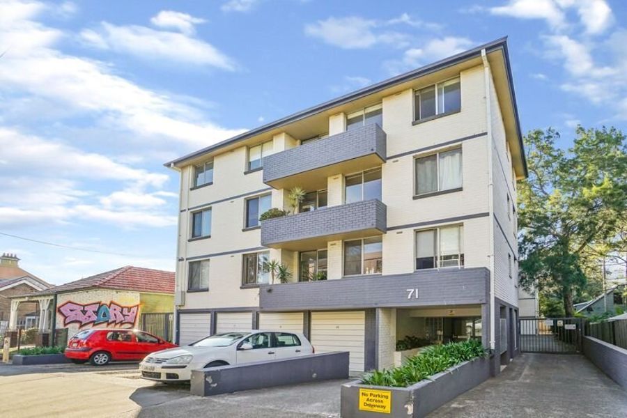 6/71 Alice Street, Newtown > Travers Gray Real Estate