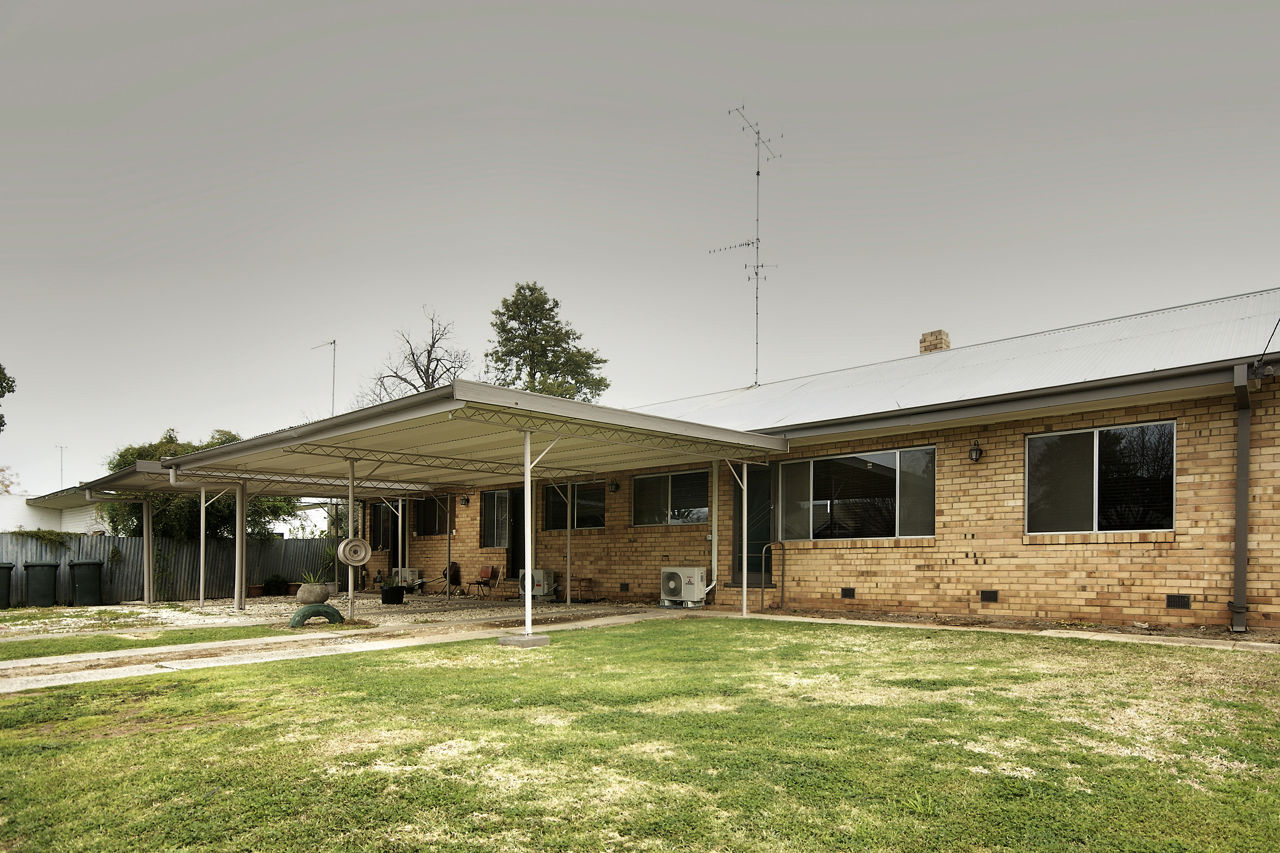 2/306 Wick Street, Deniliquin > Big River Real Estate