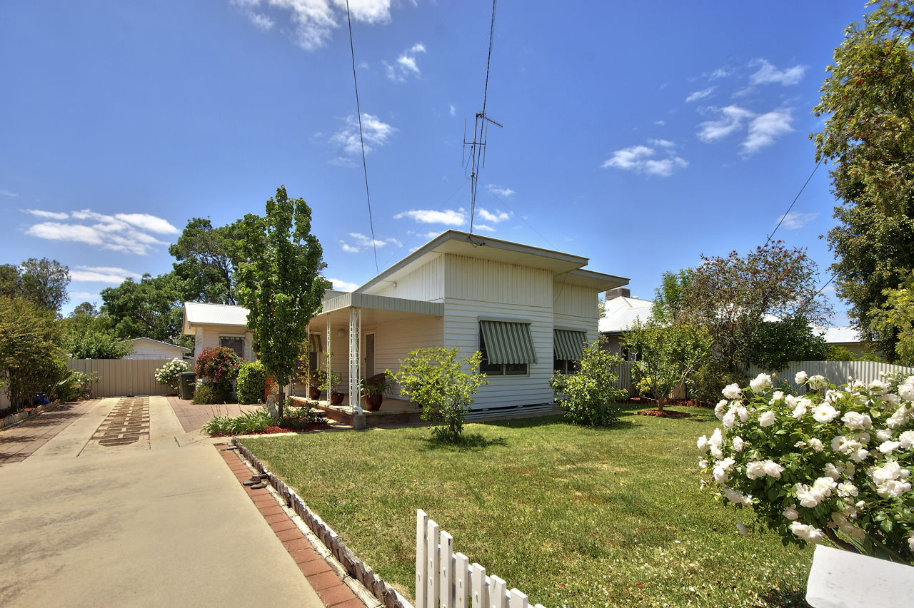 527 Maher St, Deniliquin > Big River Real Estate