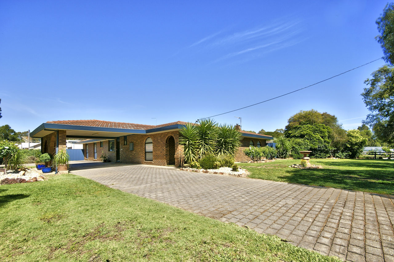 312 Finley Rd, Deniliquin > Big River Real Estate