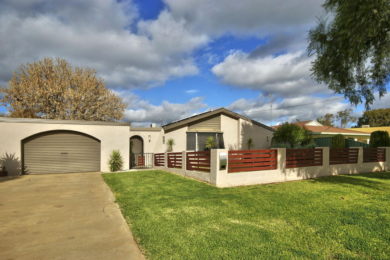 72 Decimus Street, Deniliquin > Big River Real Estate