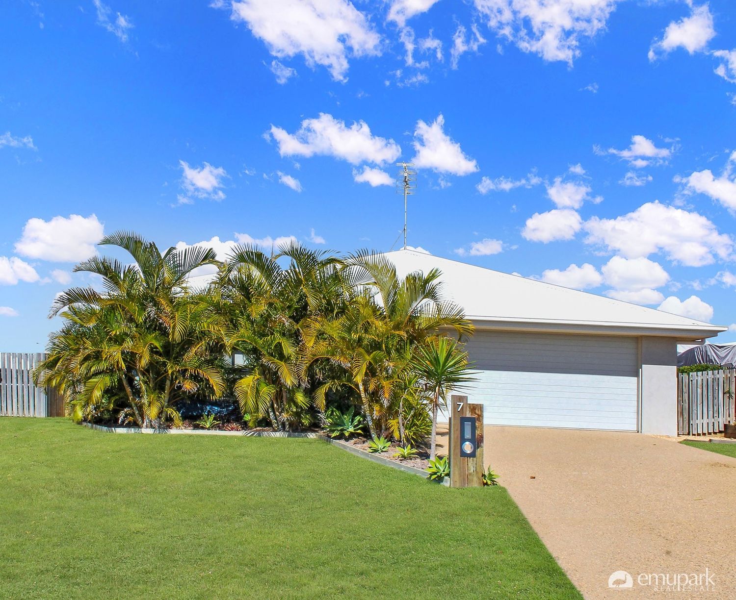 7 Falcon, Zilzie > Emu Park Real Estate