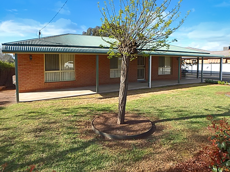 11 Truskett Street, Temora > Miller & James Real Estate