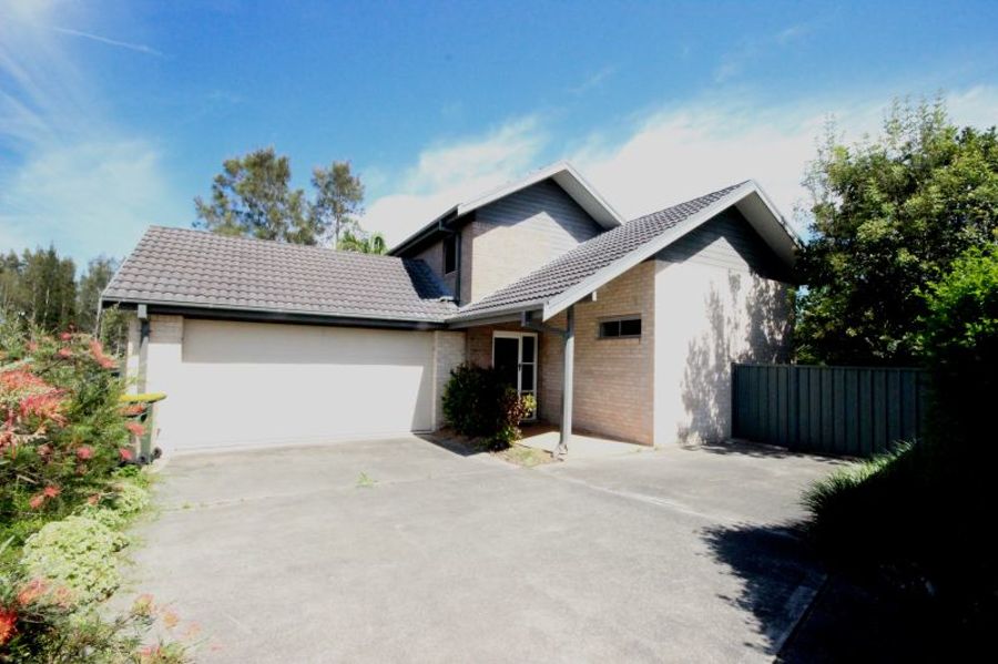 19 Bellevue Place, Hallidays Point > Andrews Gardner Real Estate