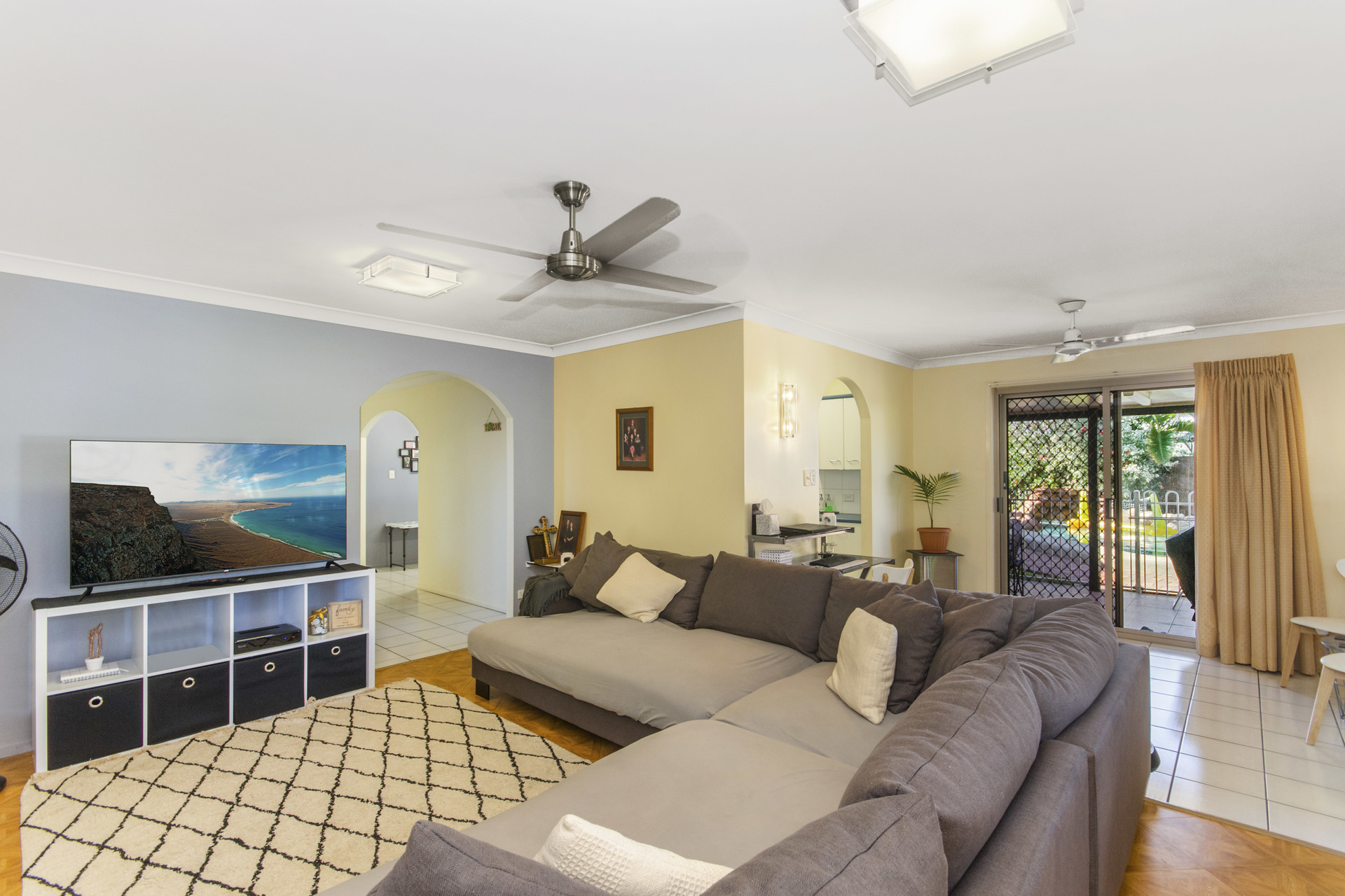 Real Estate in Annandale