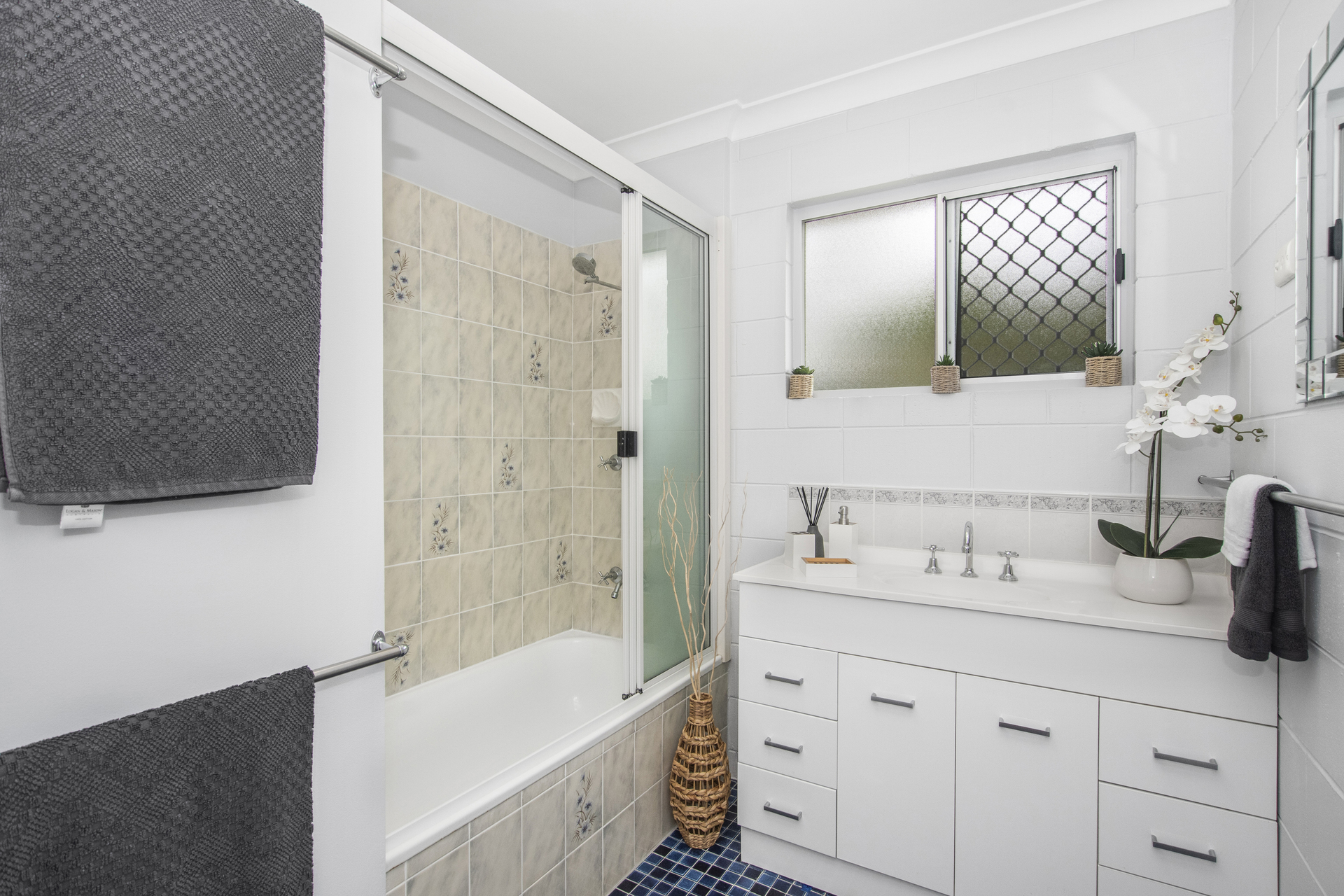 Open for inspection in Wulguru