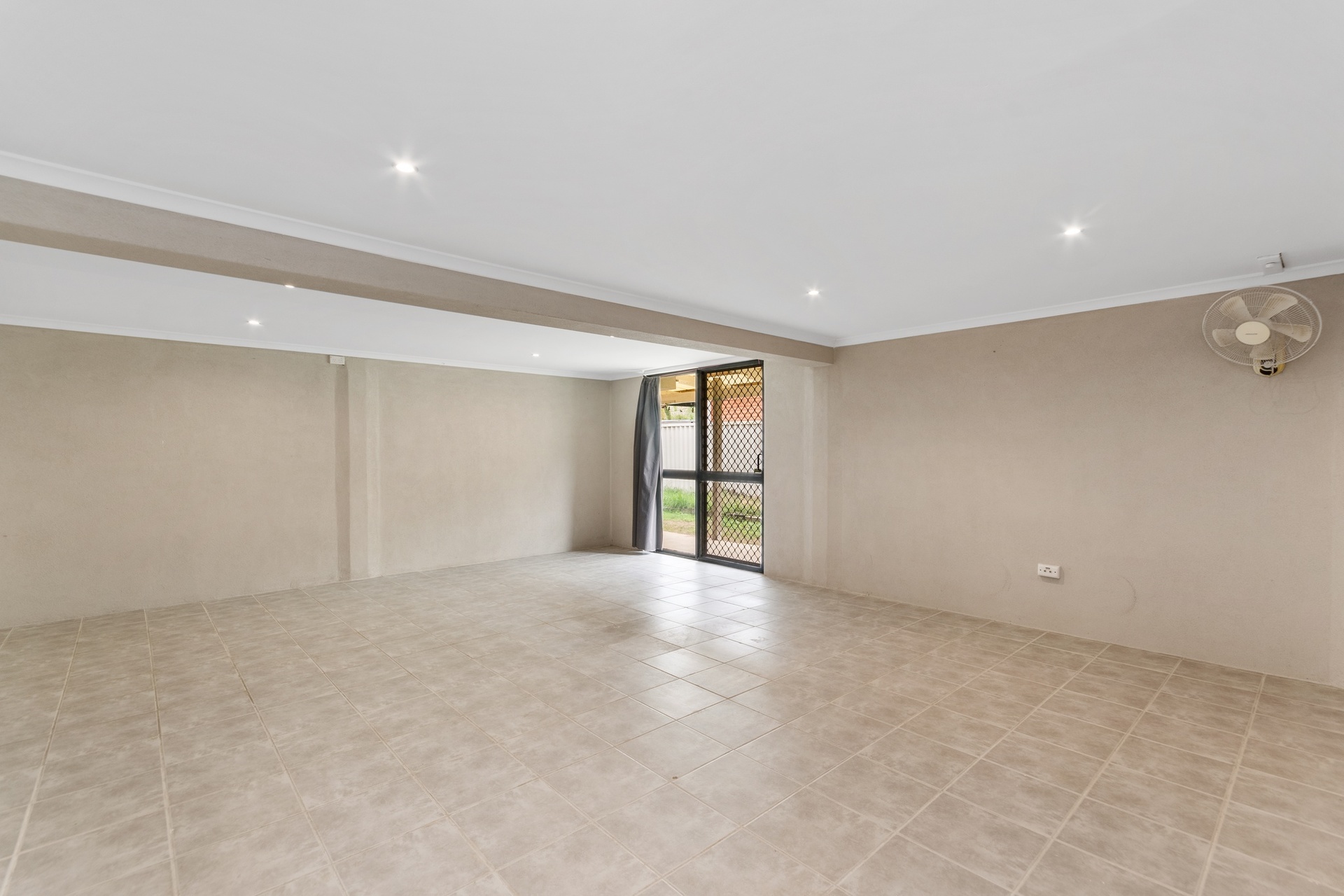 Open for inspection in Wulguru