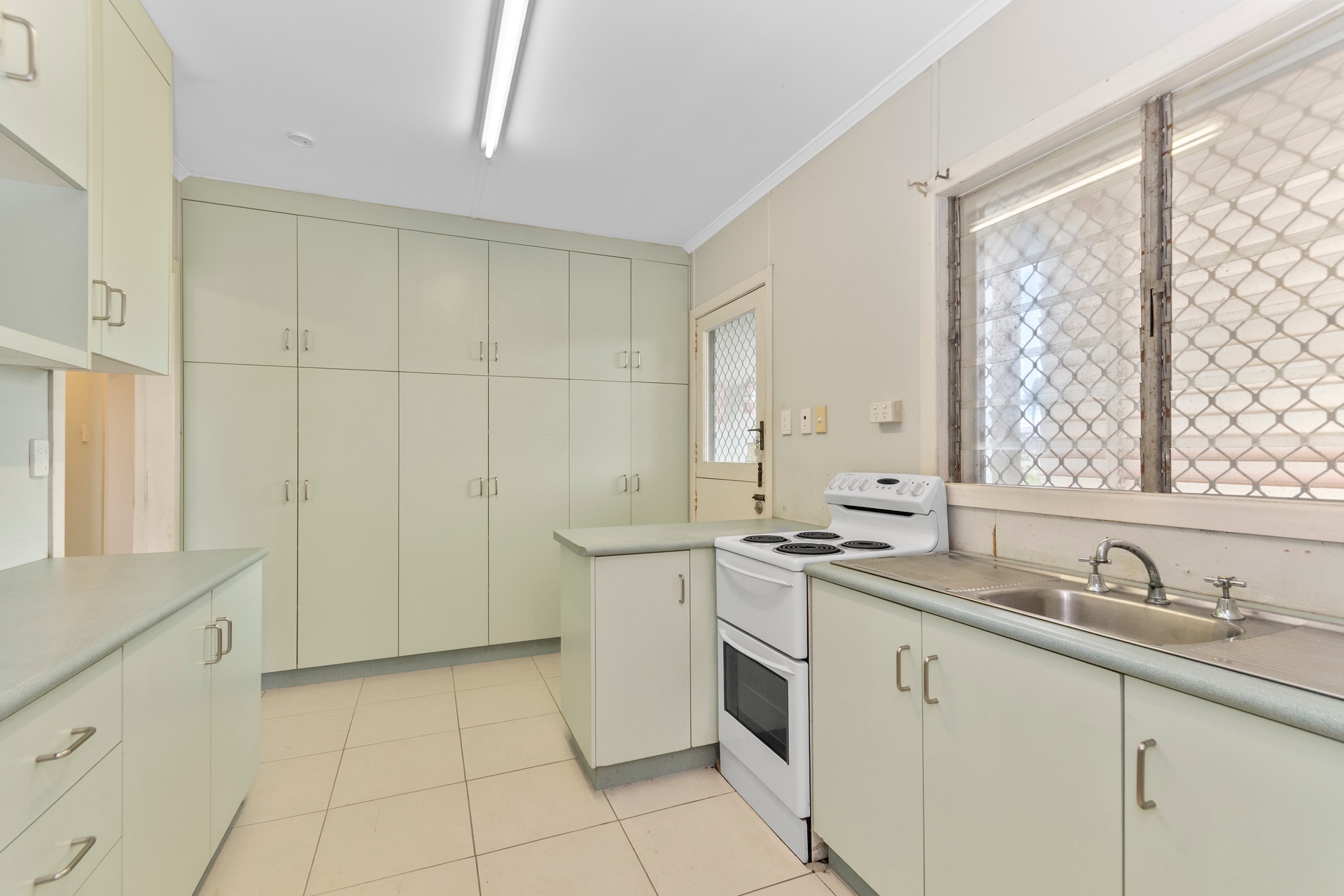 Currajong real estate For Sale