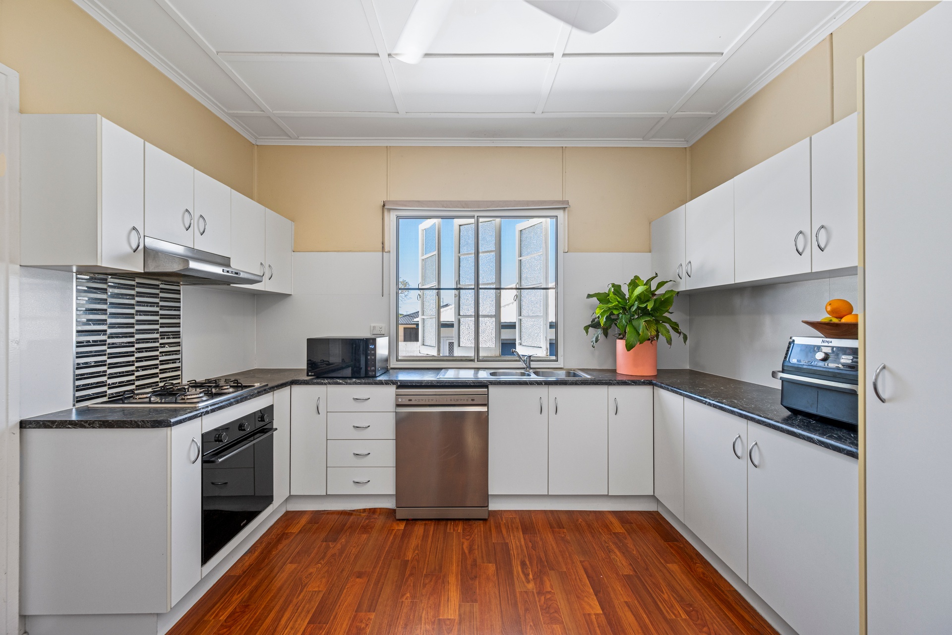 Currajong real estate For Sale