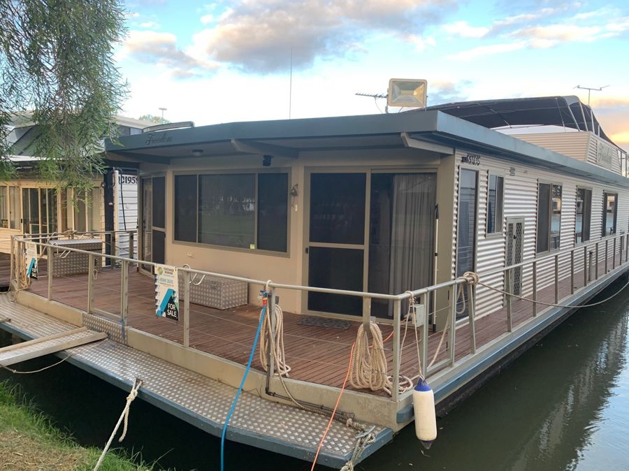  'Freedom' Houseboat, Murray Bridge > Statewide Property
