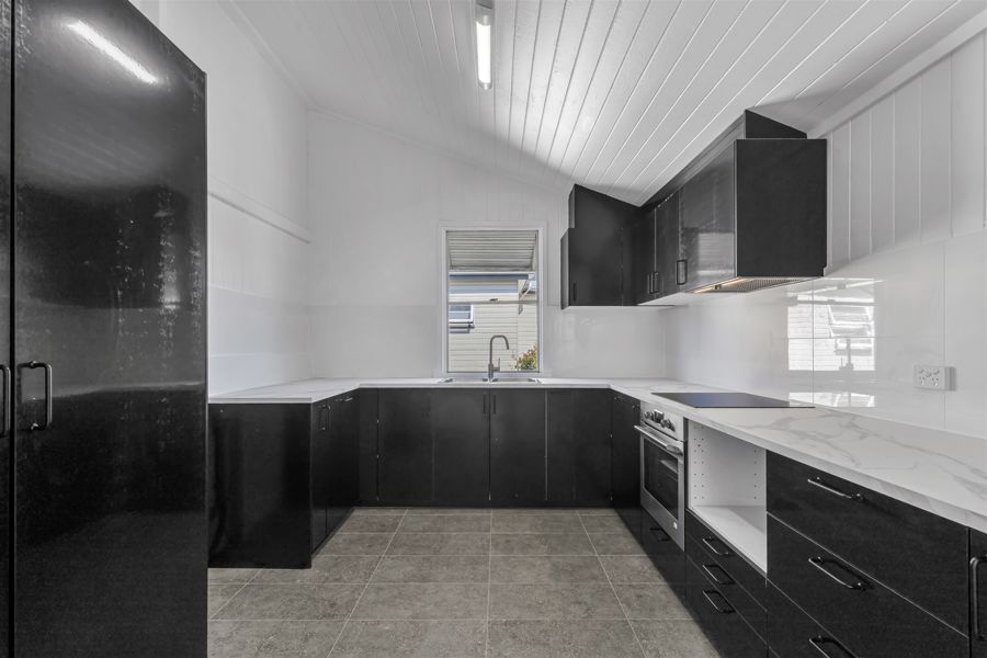 Property in Cannon Hill - $800 per week