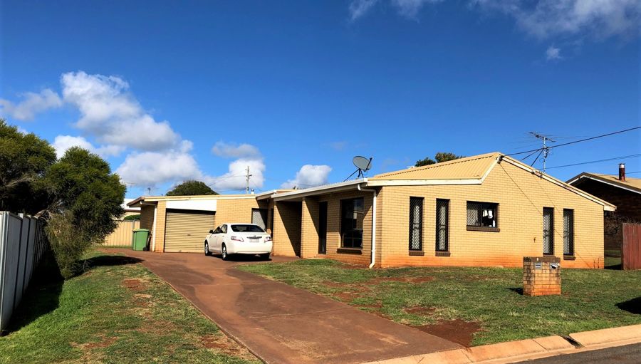 4 McQuade Street, Kearneys Spring > myhouse realty Toowoomba