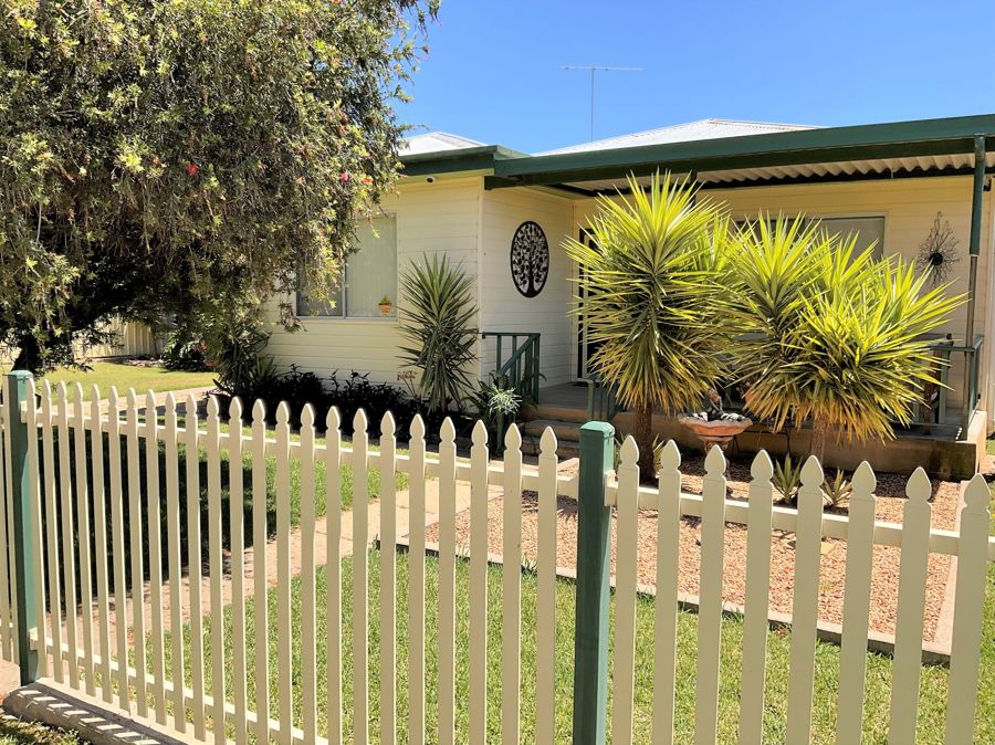 610 Nash Street, Coonamble > Halcroft &