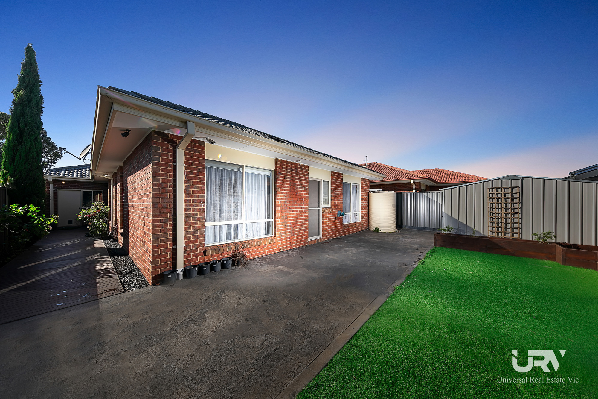 6 Gippsland Way, Craigieburn > Universal Real Estate Vic