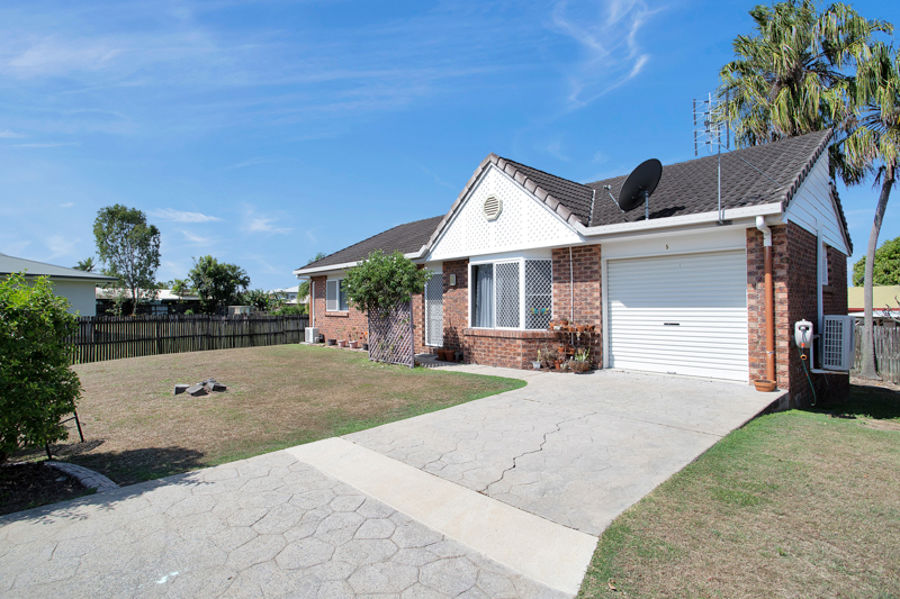 5/10 Beaconsfield Road, Beaconsfield > Hall & Co Property