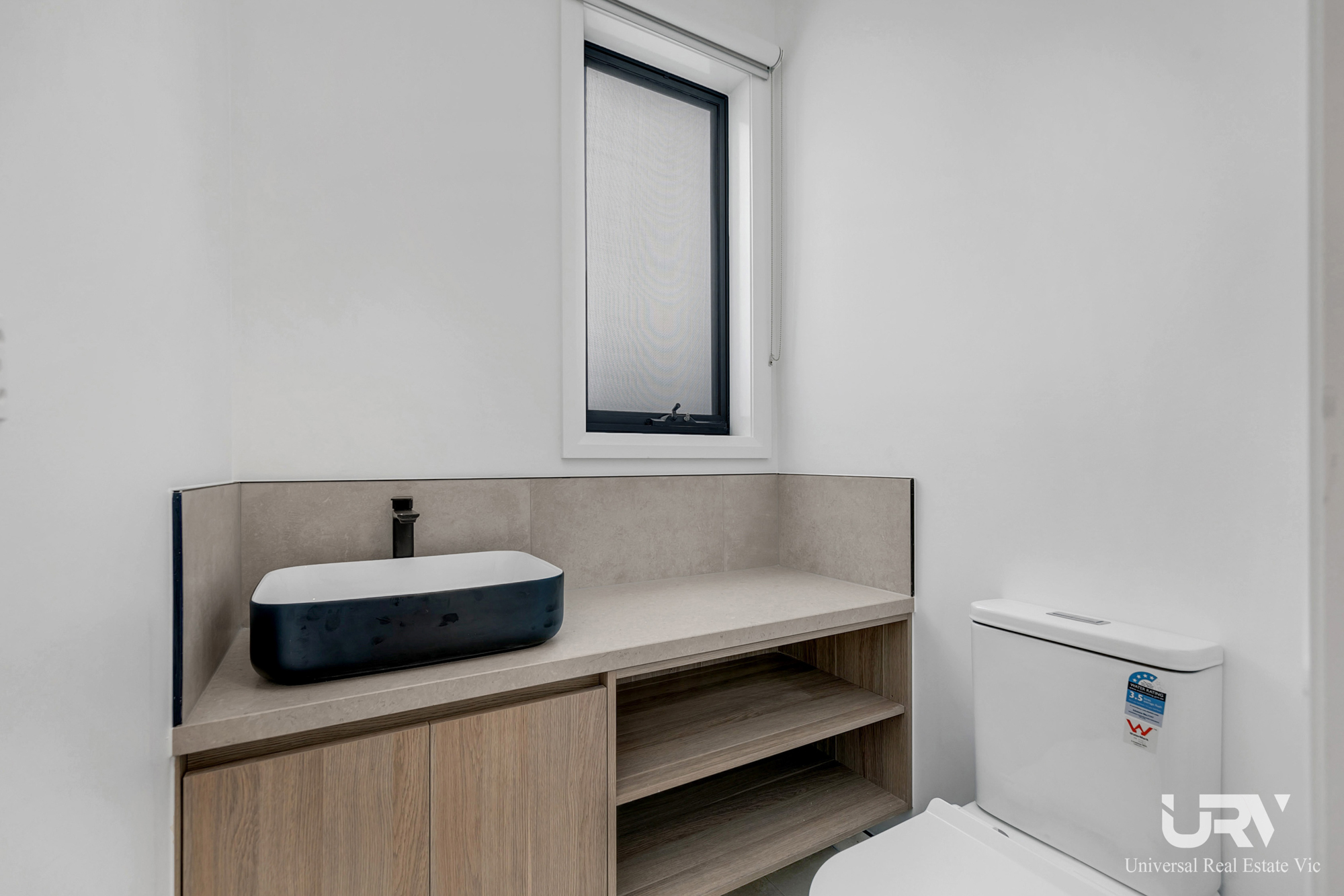 Universal Real Estate Vic