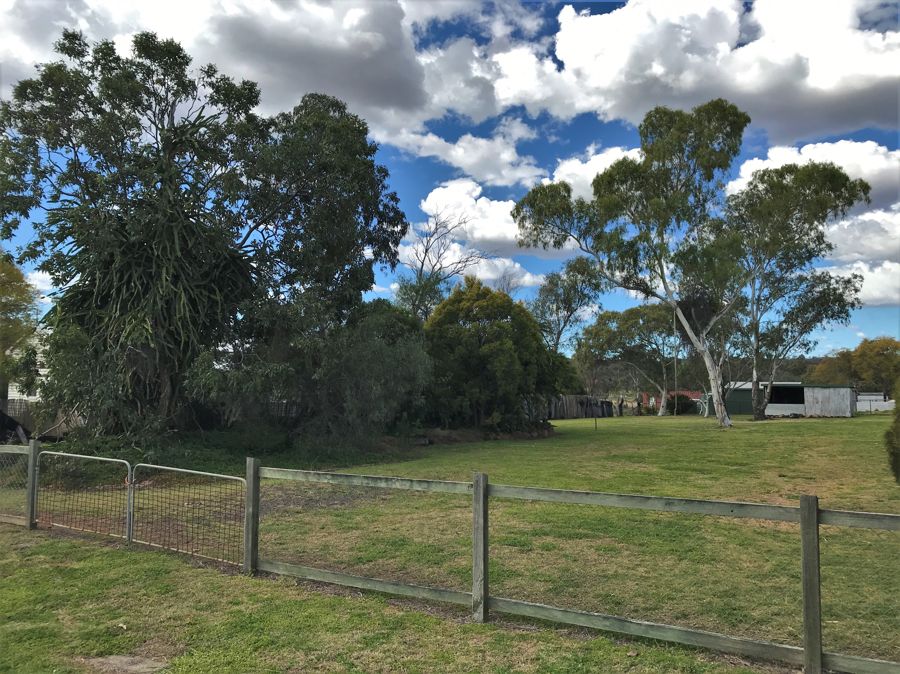 30 Barker Street, Goombungee > Hampton Real Estate