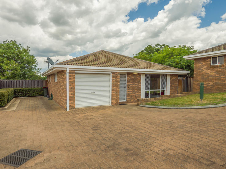 11 210216 Donnelly Street, Armidale > Armidale Town & Country Real Estate
