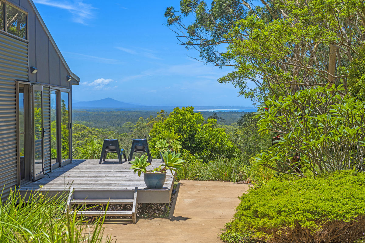 847 Grassy Head Road, Way Way, Scotts Head > Real Estate Of Distinction