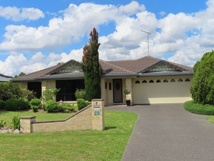 7 Fairway Crescent, Stanthorpe > Crisp Real Estate