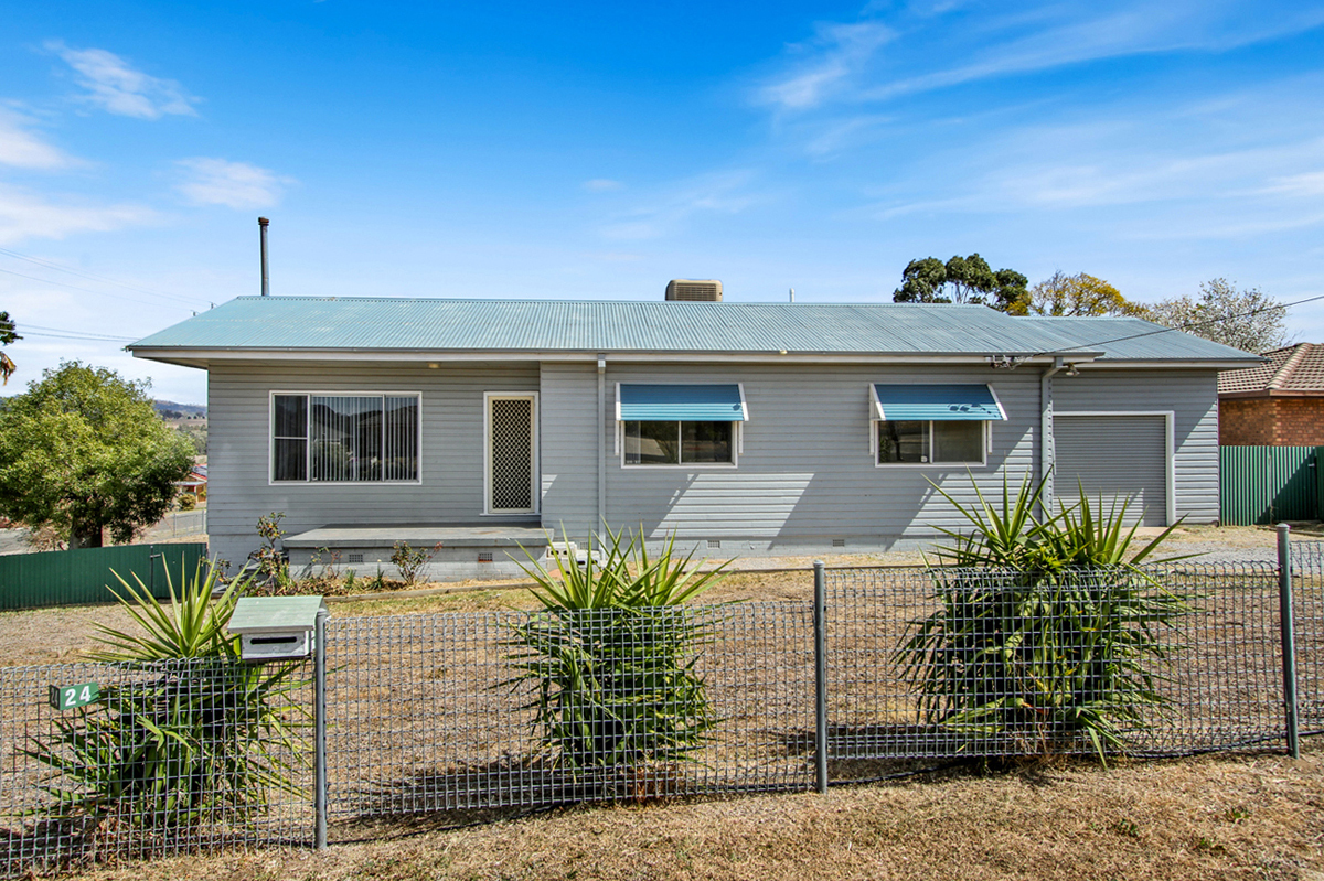 24 Denman Avenue, Kootingal > Burke and Smyth