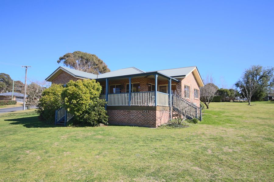 160 Pelham Street, Tenterfield > Harold Curry