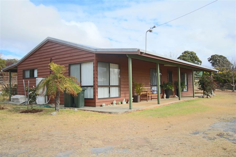 59 Riley Street, Tenterfield > Harold Curry