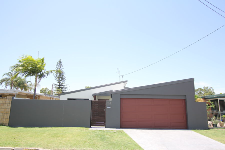 19 Nambur Street, Runaway Bay > Home Real Estate Agency